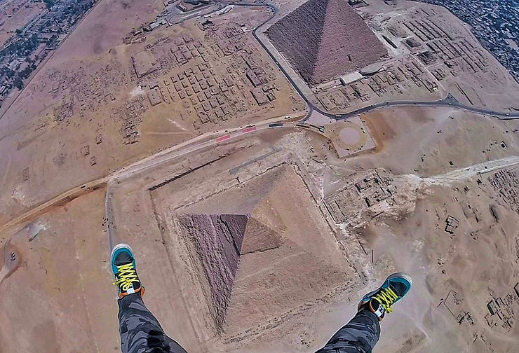 skydiving pyramids. 7 Extreme Adventure Experiences in Egypt for Adrenaline Junkies